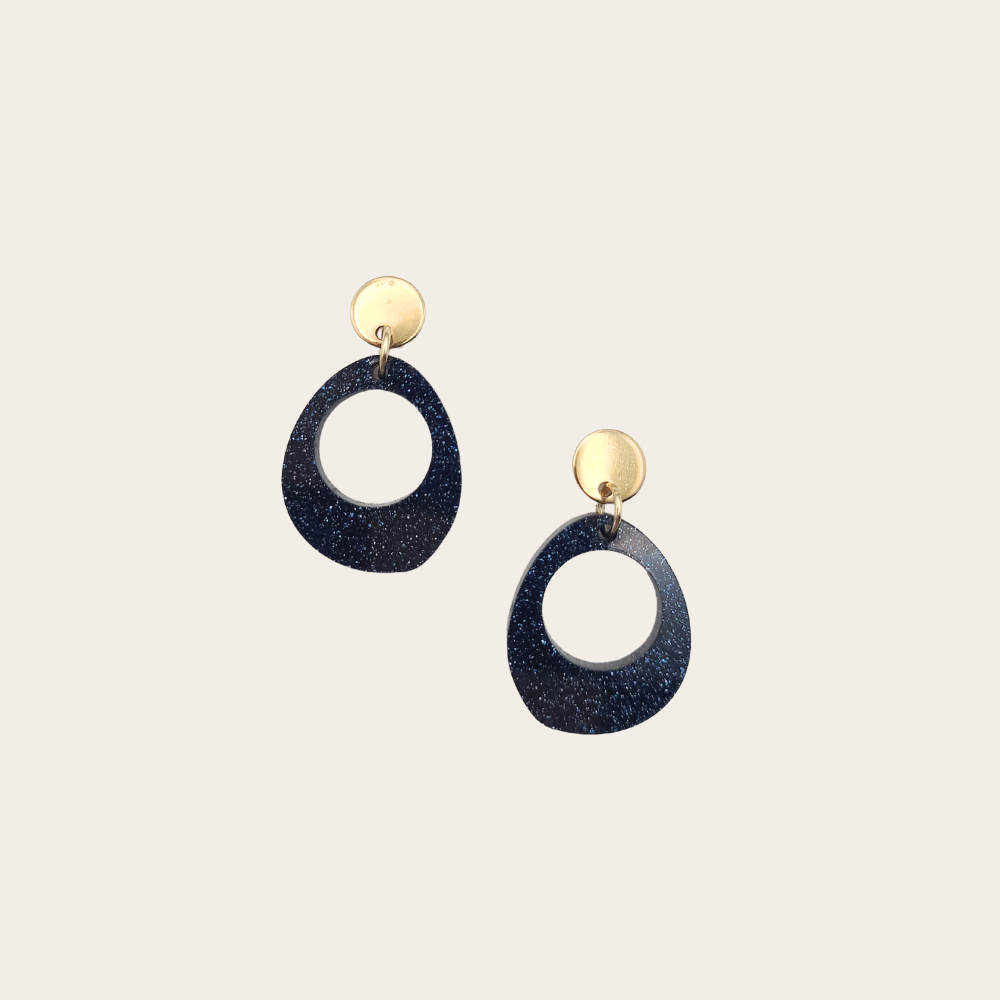 Handgemaakte kleine oorstekers Marieke – GLITTER