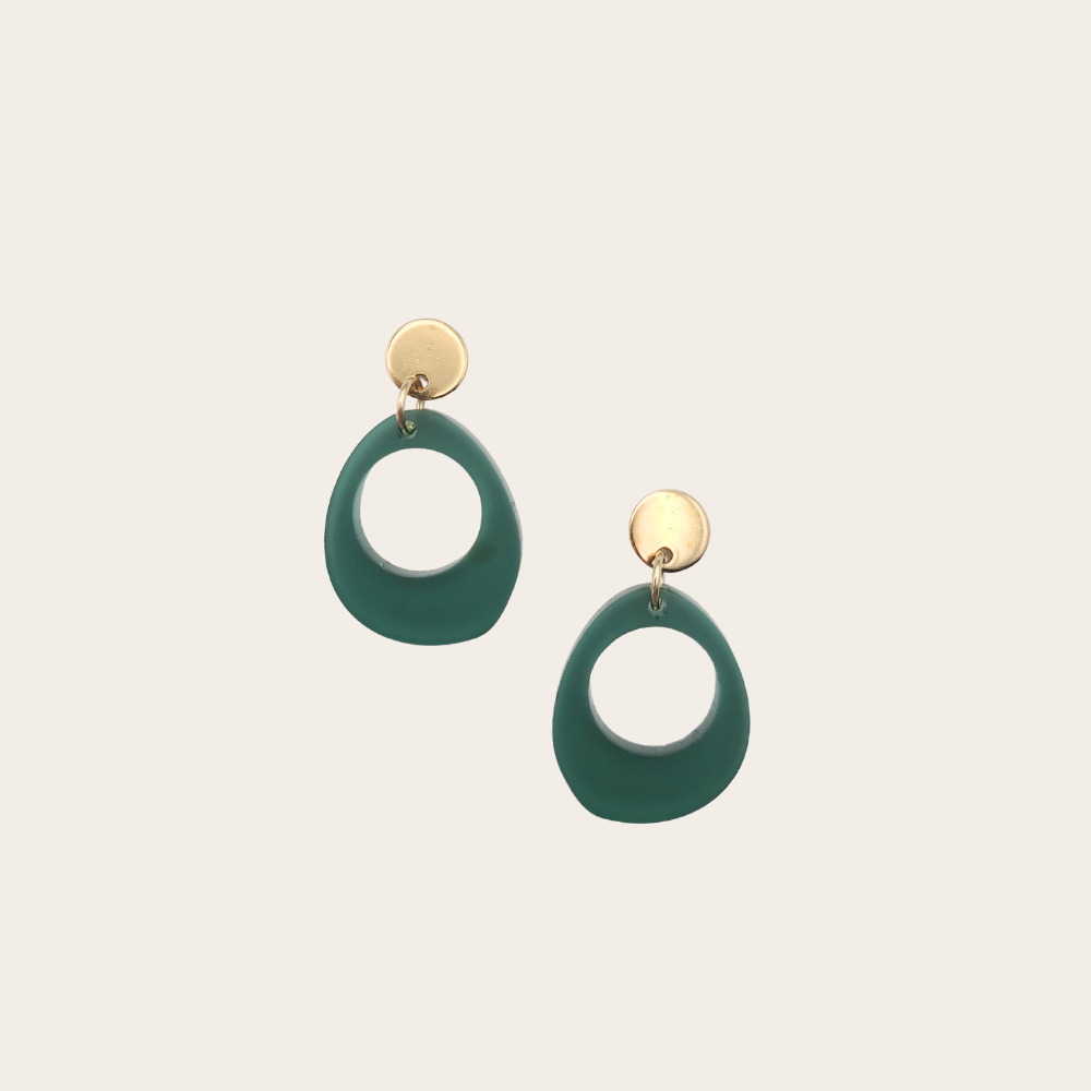 Handgemaakte kleine oorstekers Marieke – TRANSPARANT