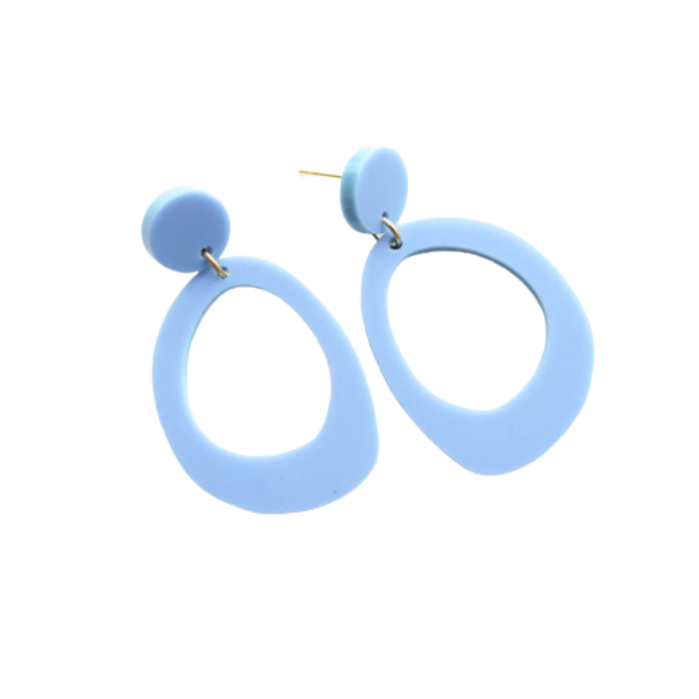 lichtblauwe statement oorbellen arwen, mat, lichtgewicht, uniek en handgemaakt voor dames