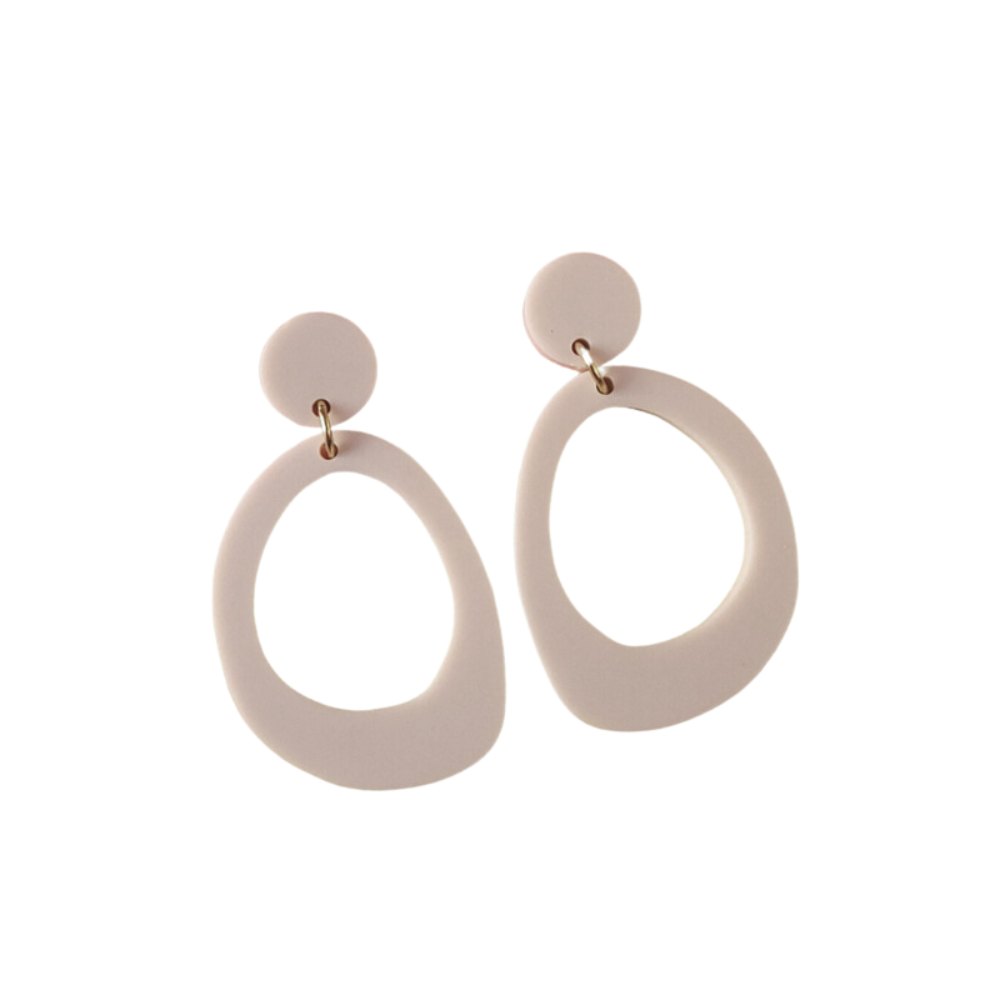 naturel statement oorbellen arwen, mat, lichtgewicht, uniek en handgemaakt voor dames