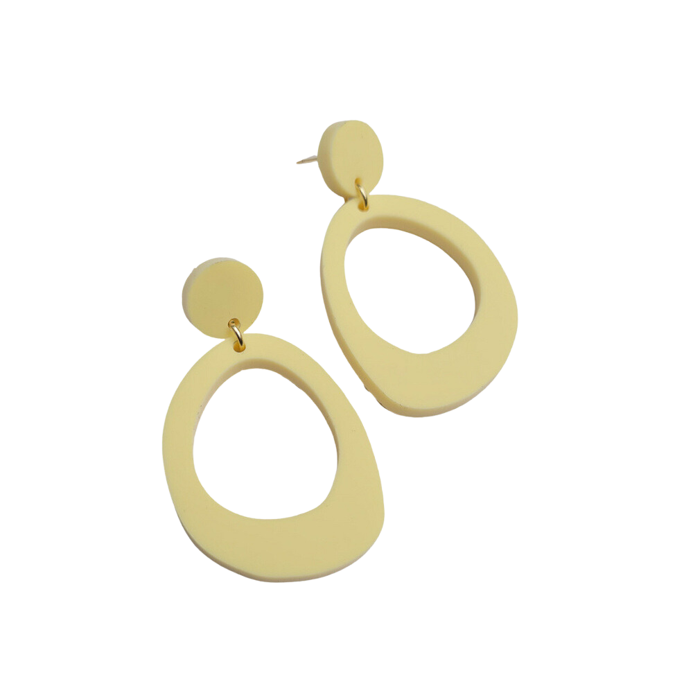 zachtgele statement oorbellen arwen, mat, lichtgewicht, uniek en handgemaakt voor dames