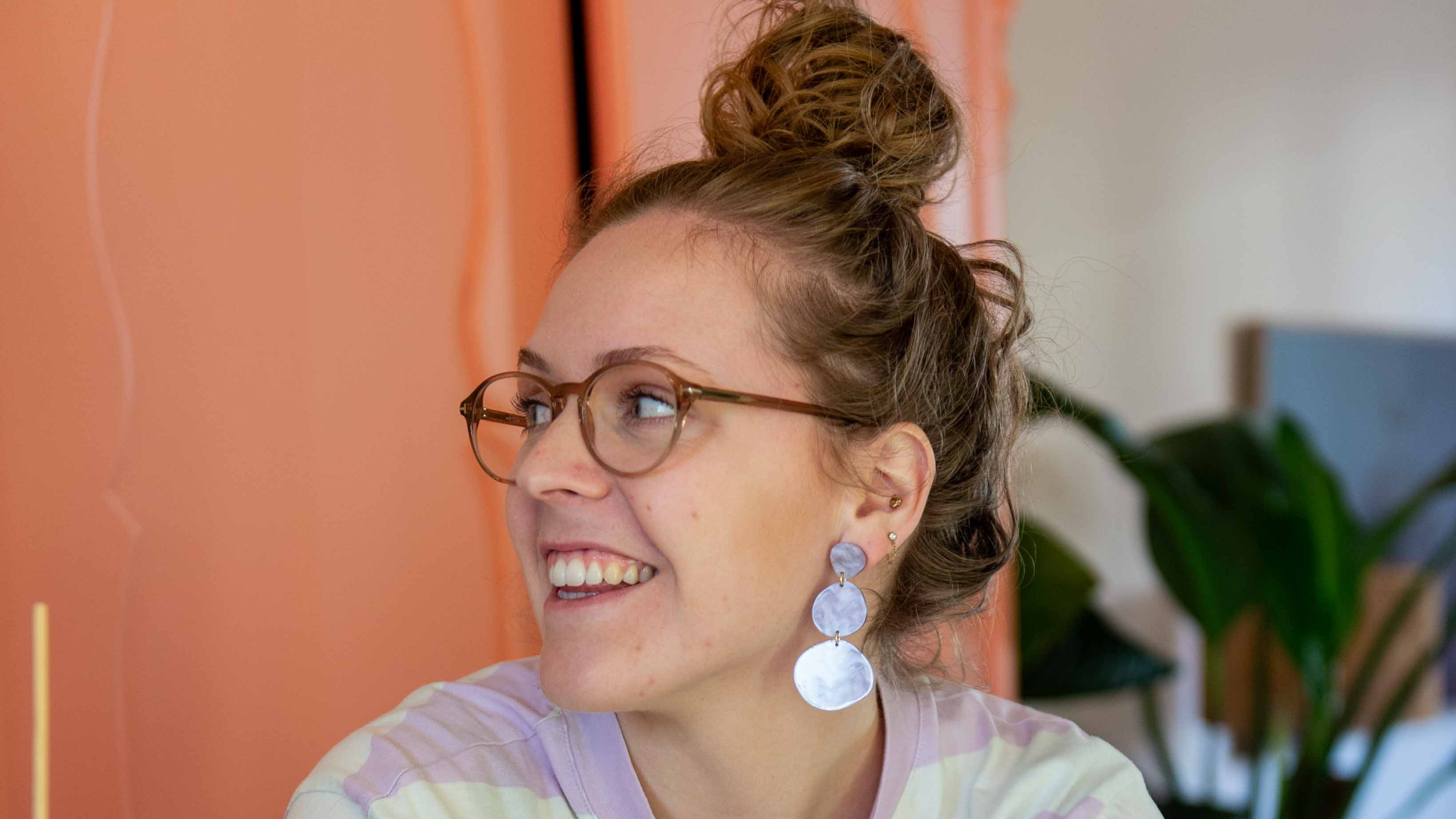 Waarom grote oorbellen niet zwaar hoeven te zijn