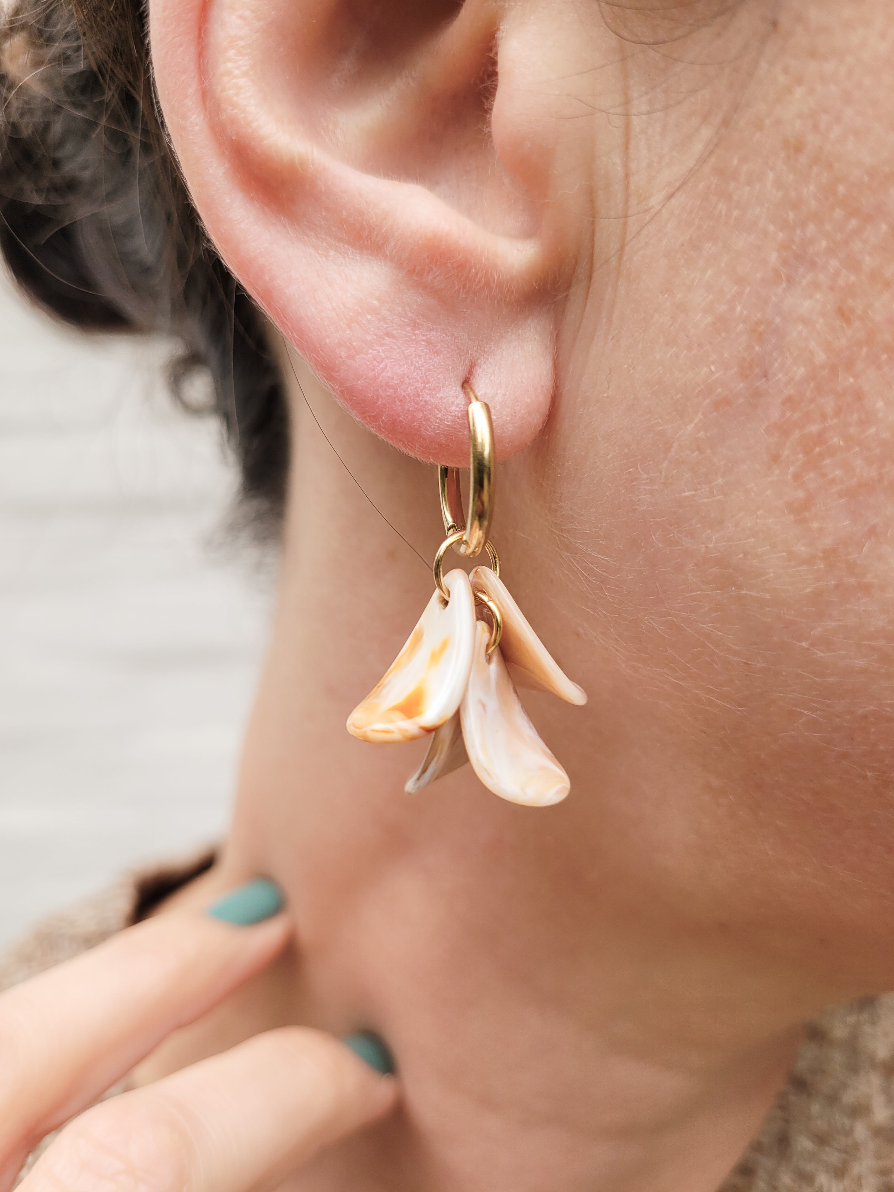 Oorringen Autumn Leaves BEIGE | alleen in goud!