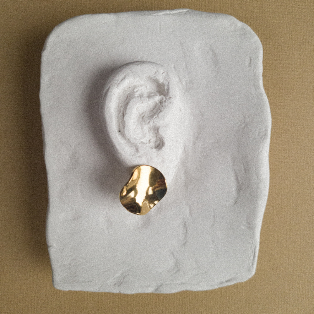 Gouden oorstekers voor een bruiloft of feestje