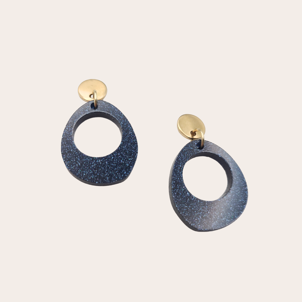 Handgemaakte kleine oorstekers Marieke – GLITTER