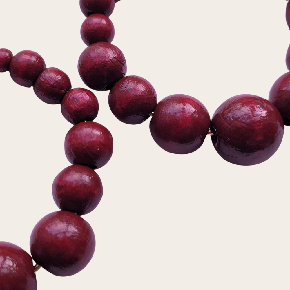 Ronde houten lichte statement oorbellen Mare handgemaakt en comfortabel