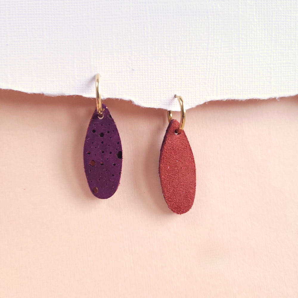 Leren smalle druppelvorm bedels – dubbelzijdige restleer bedels passend op basic oorbellen