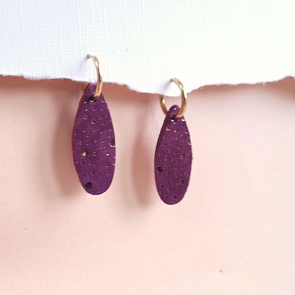 Leren smalle druppelvorm bedels – dubbelzijdige restleer bedels passend op basic oorbellen