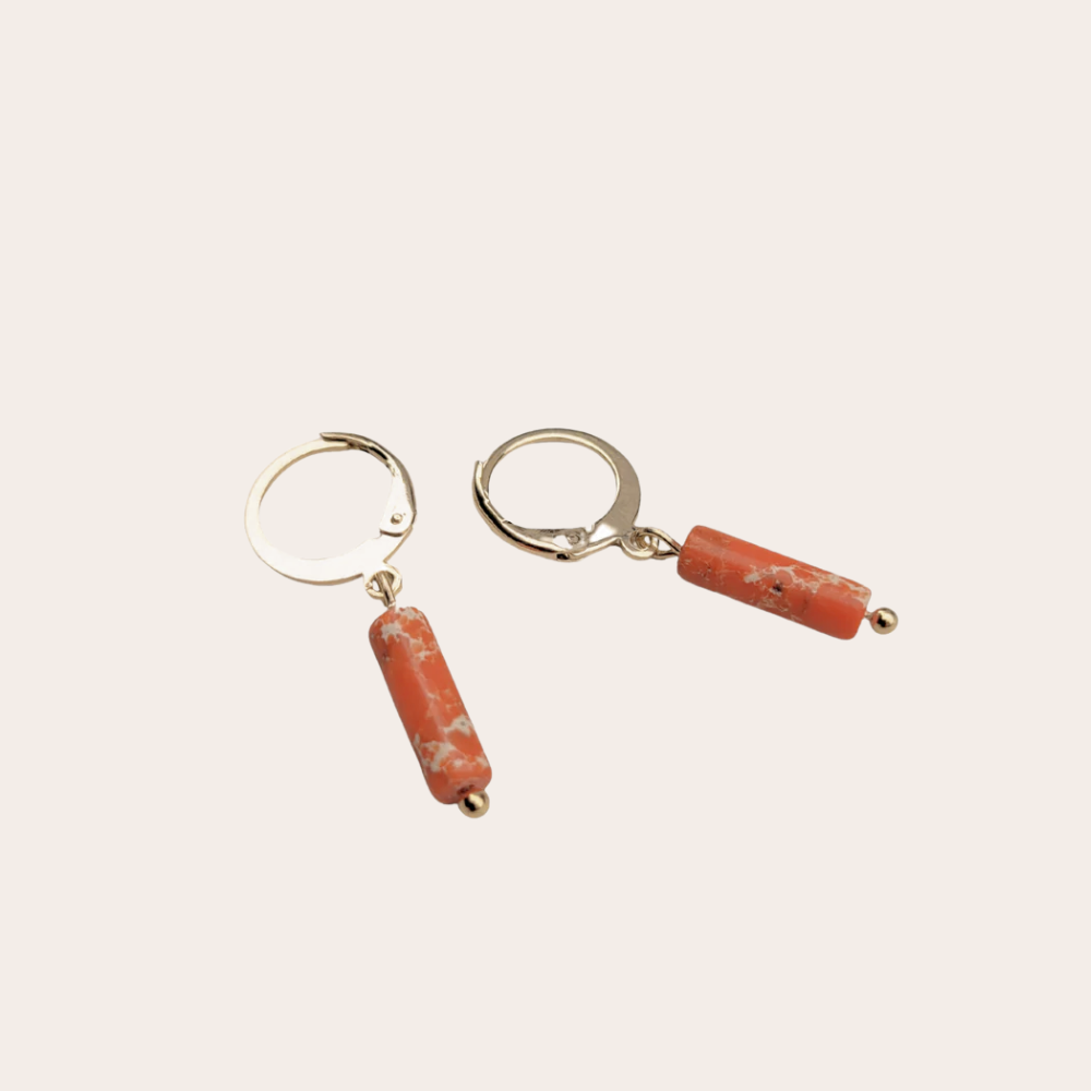Oorringen huggie | goud of zilver | Marble tube